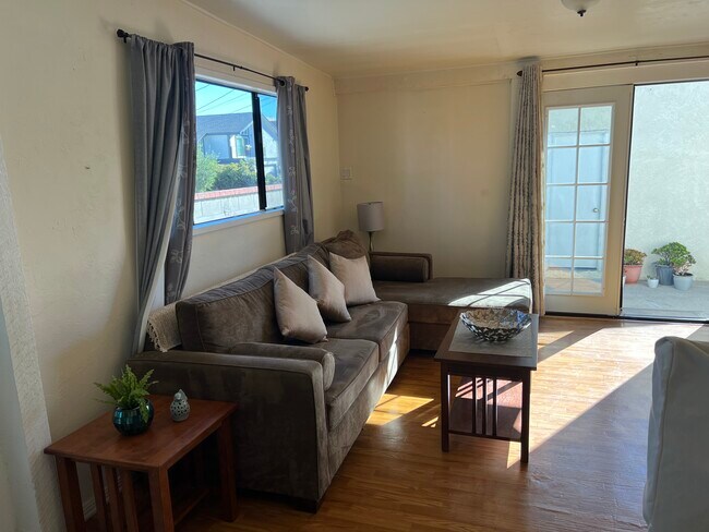 Foto del edificio - 12136 Hatteras St