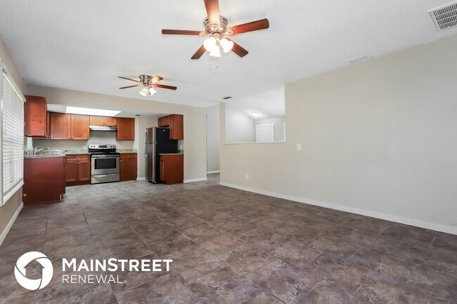 Building Photo - 1065 Kit Ct