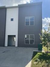 Building Photo - 113 Firethorn Dr