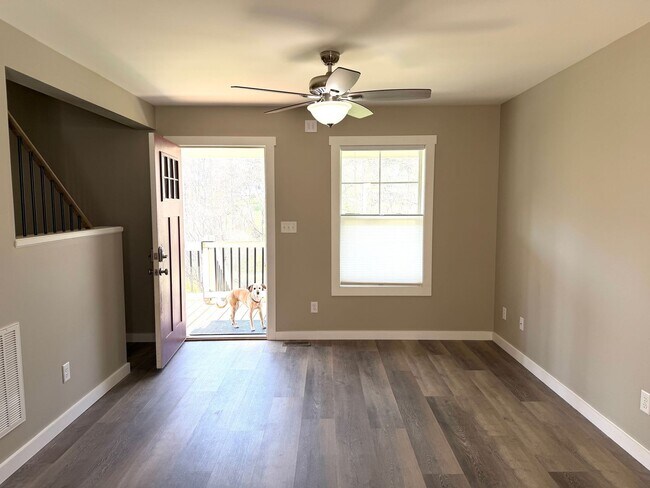 Building Photo - Leicester - Immaculate Three Bedroom with Huge Backyard