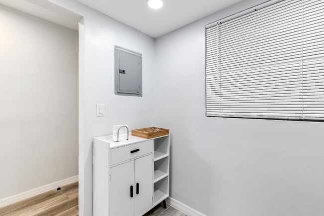 Foto del edificio - 3700 NW 58th Ave