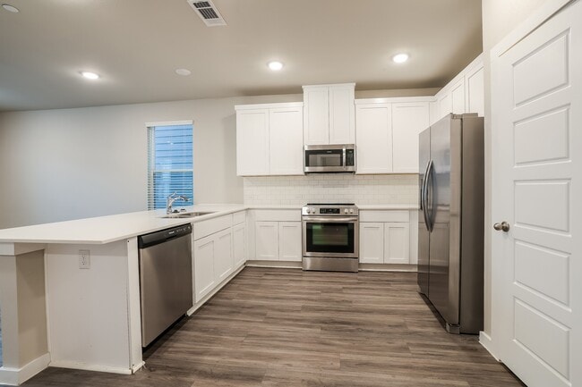 Foto del edificio - 18519 Centro Row