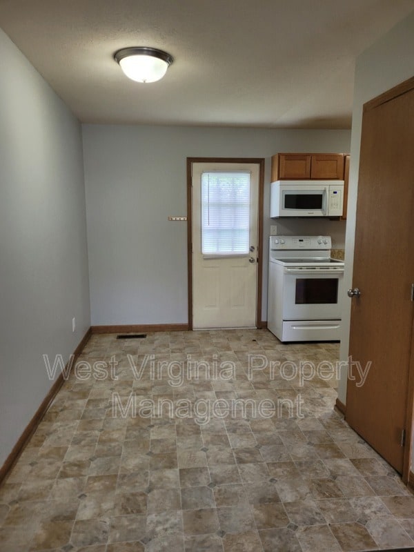 Building Photo - 156 Cardinal Wy