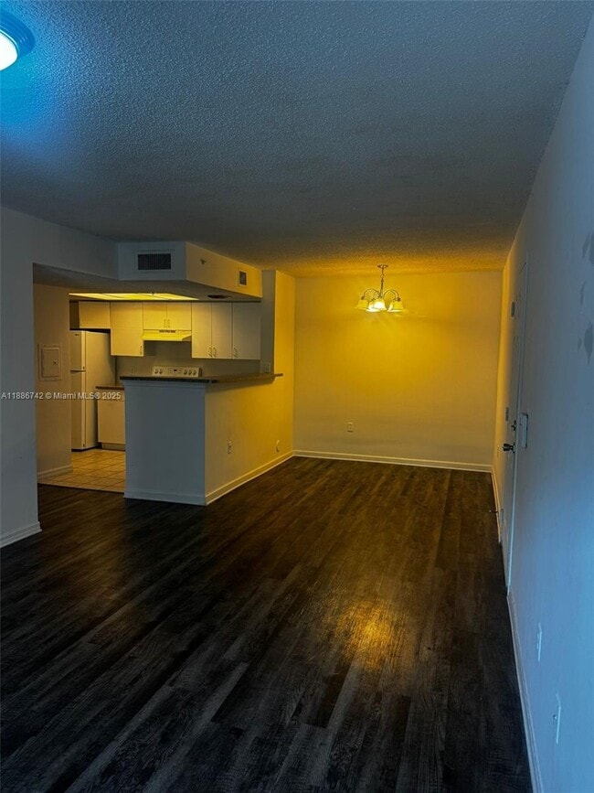 Foto del edificio - 5035 Wiles Rd