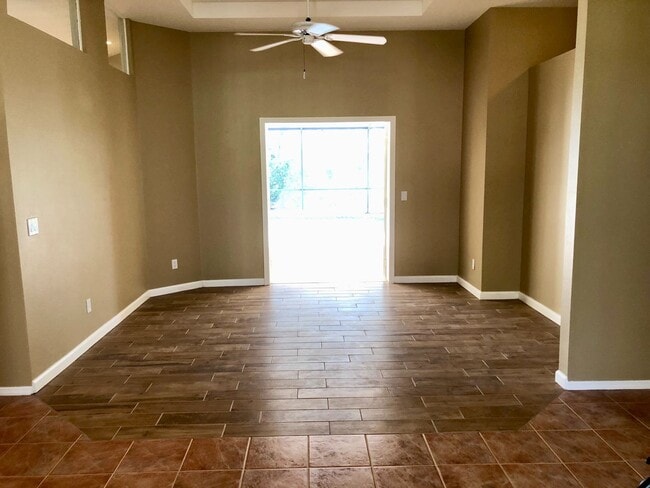 Building Photo - Mint-Condition Pool Home In Upscale Osprey...