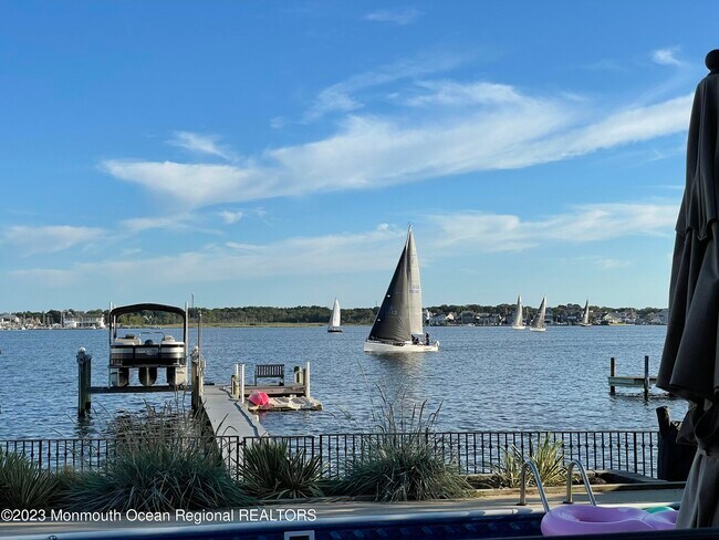 Foto del edificio - 709 Princeton Ave