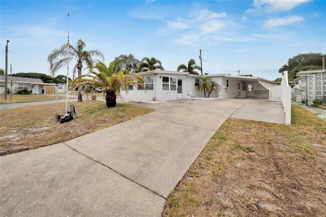 Building Photo - 12093 104th Ln