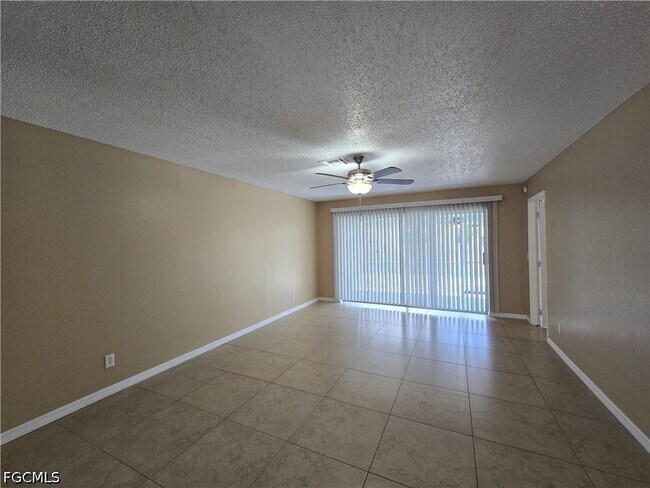 Foto del edificio - 702 SE 47th St