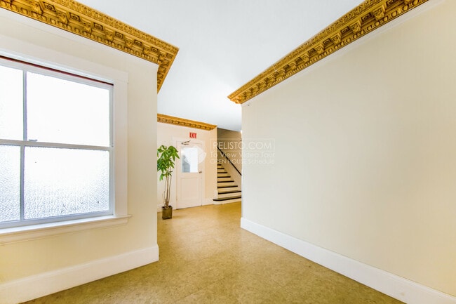 Building Photo - 1420 Jones St