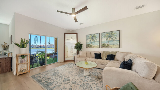 Building Photo - 3790 Parkridge Cir