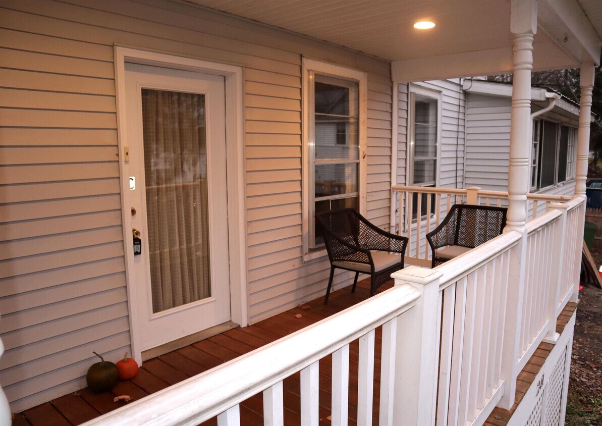 Primary Photo - 241 Broad St