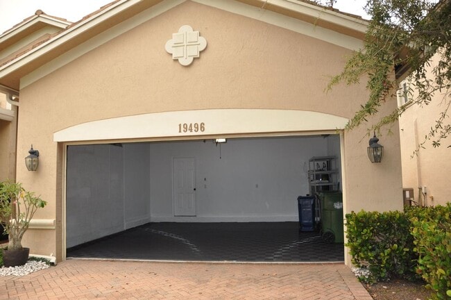 Foto del edificio - 19496 S Whitewater Ave