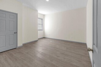 Building Photo - 181-183-183 N 6th St