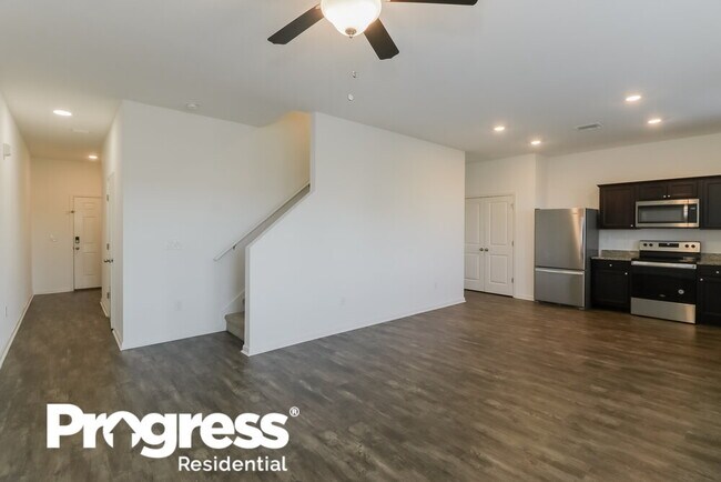 Building Photo - 35220 White Water Lily Way