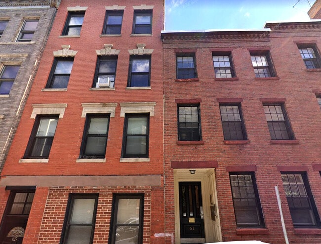 Building Photo - 65 Joy St