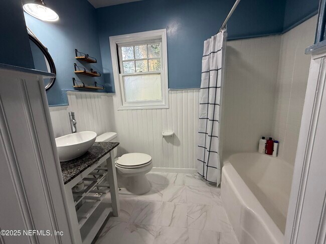 Foto del edificio - 6946 Oakwood St