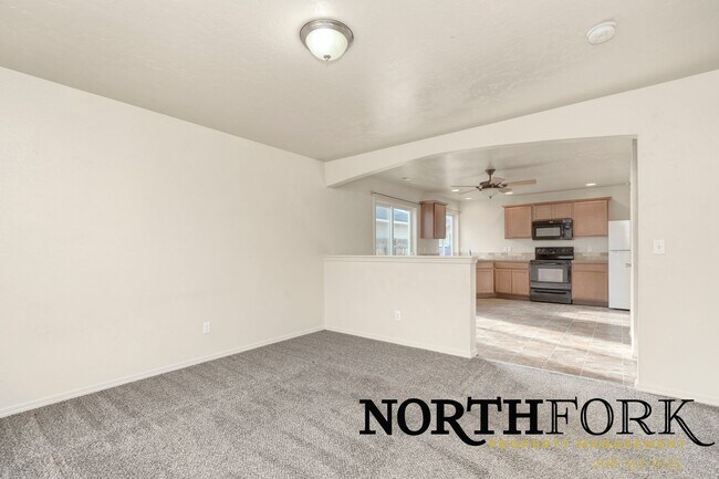 Building Photo - Beautiful Boise Home