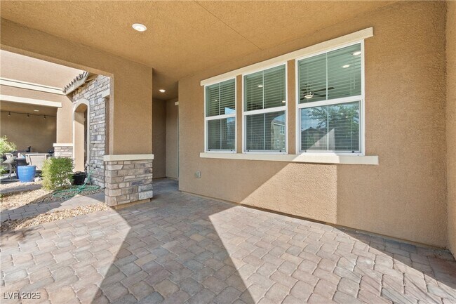 Foto del edificio - 3219 Brynley Ave