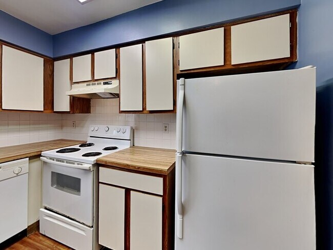 Foto del edificio - 2549 S Oak Ave