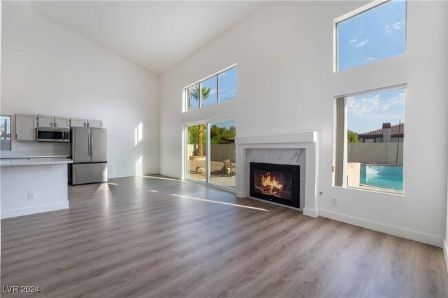Building Photo - 2595 Ashmoore Dr