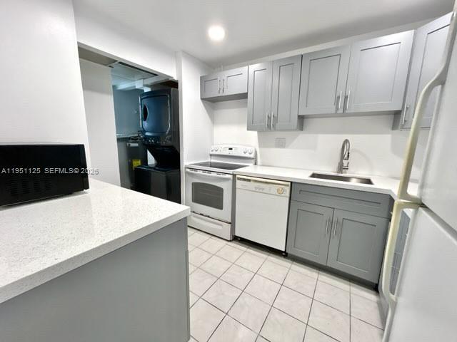 Building Photo - 8020 N Colony Cir