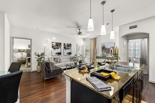 Foto del edificio - Exclusive Offer: Free Rent, No Fees, $200 ...