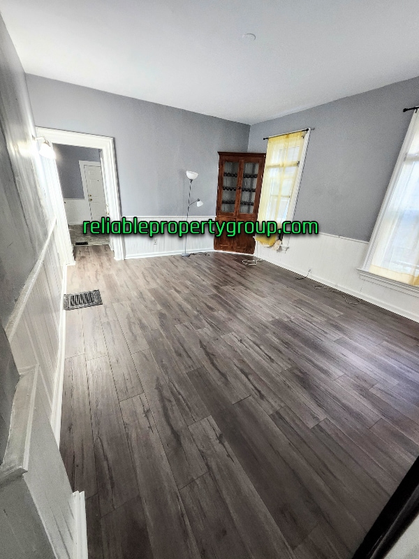 Foto del edificio - 1240 W Washington Blvd