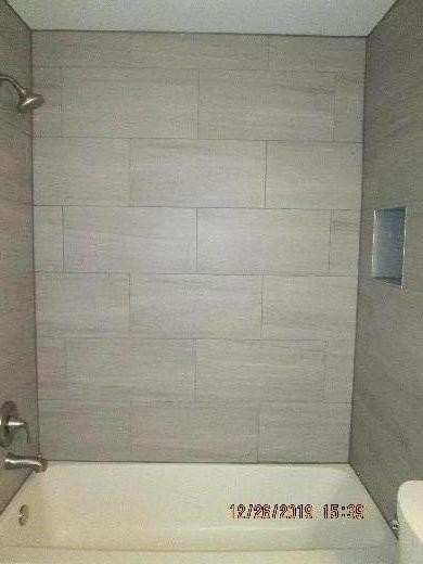 Building Photo - 1,600 2 Bd, 1 Bath Apt