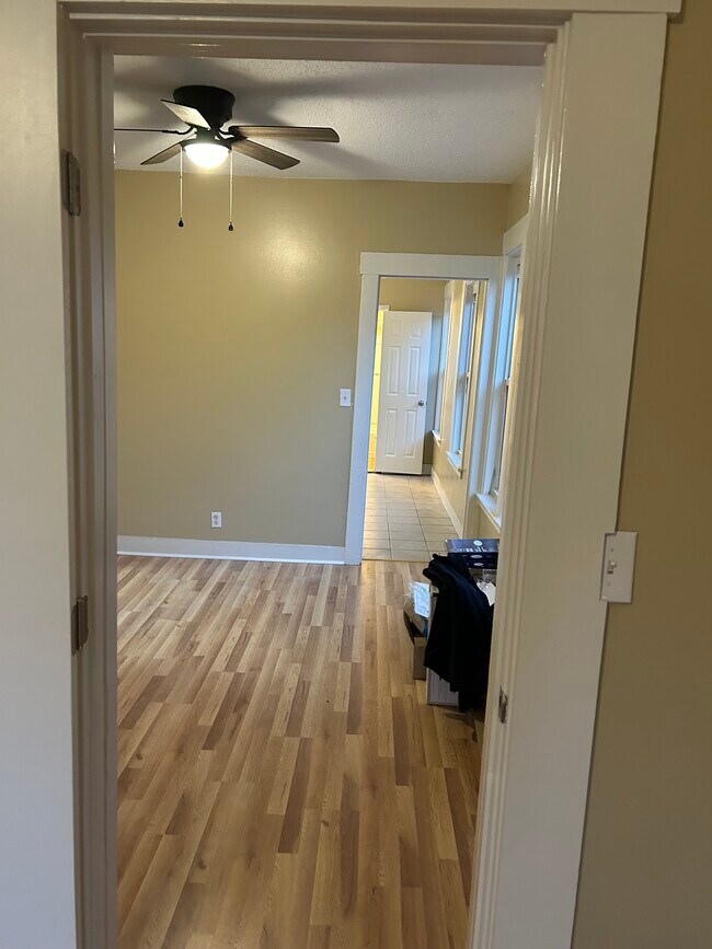 sala de estar a la cocina - 257 Newhall St