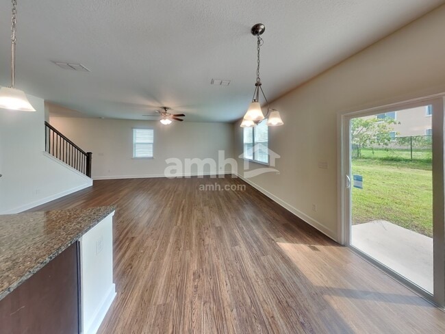 Foto del edificio - 8571 Highfield Ave