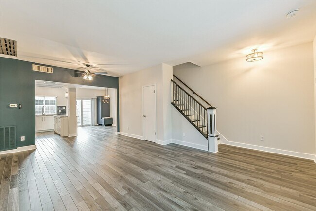 Foto del edificio - 14723 Barryknoll Ln