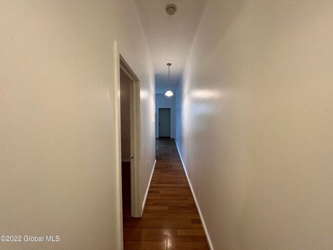 Foto del edificio - 150 4th St