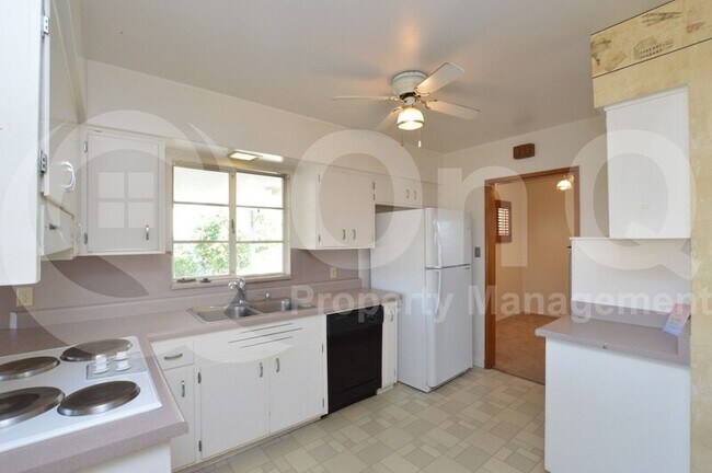 Foto del edificio - 6726 E Cypress St