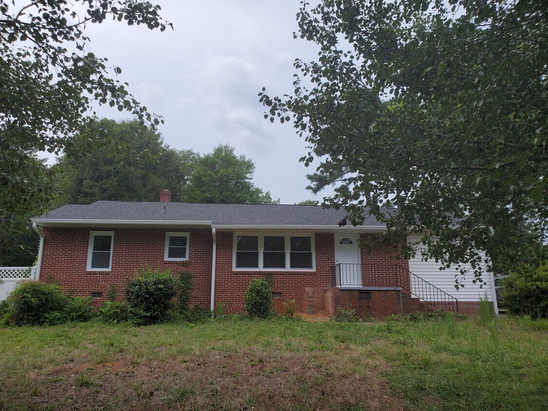 External (Front) - 410 Sunset Ave