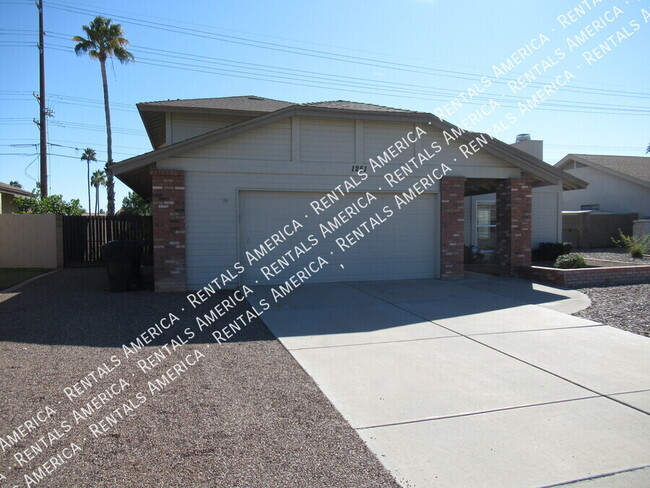 Building Photo - 1251 E Brentrup Dr