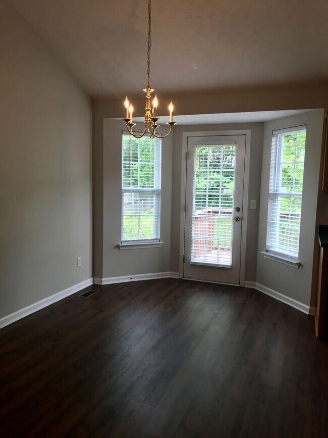 Foto del edificio - 3 br, 2 bath House - 713 Veneta View Drive
