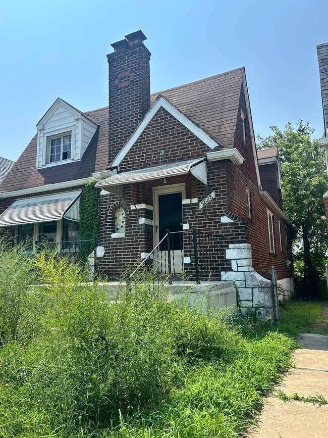 Building Photo - 5828 Ferris Ave