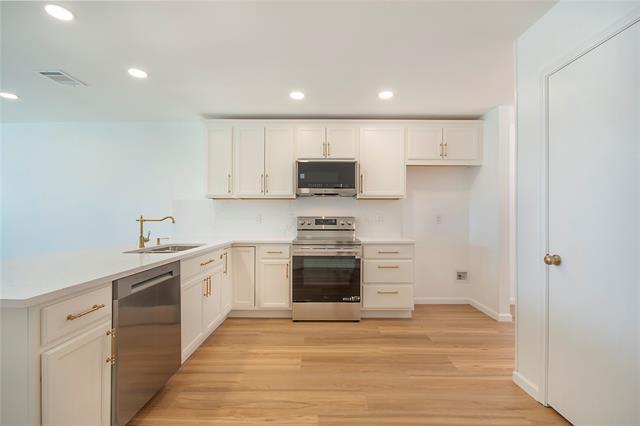 Foto del edificio - 1618 Pin Oak Trail
