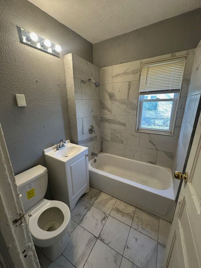 Foto del edificio - 2721-2723 N 20th St