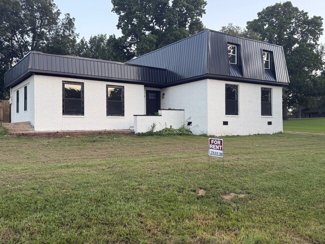 Building Photo - 122 Highland Cir