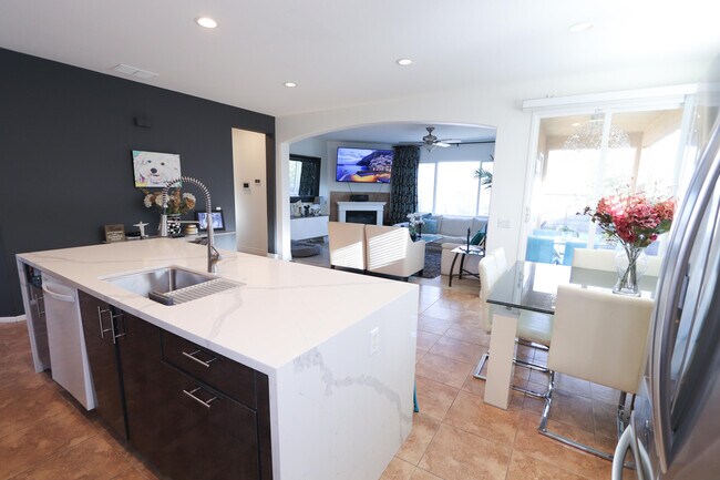 Foto del edificio - 62679 S Starcross Dr