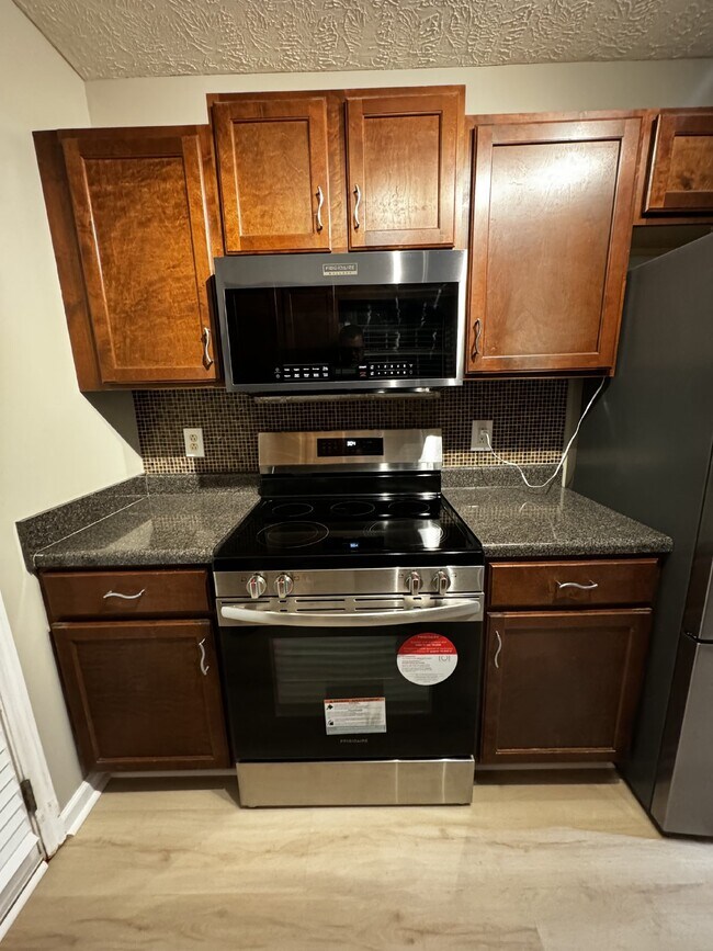 Foto del edificio - "Charming 3-Bedroom, 2-Bath Home on Santan...