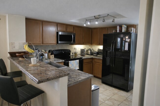 Foto del edificio - 7618 Colonial Ct