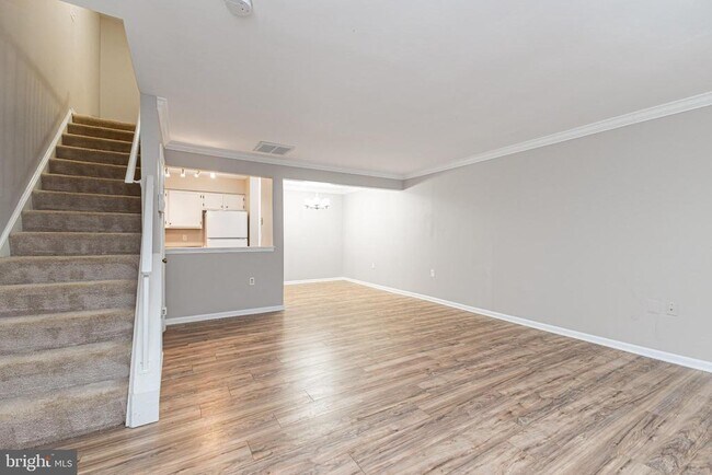 Building Photo - 7438 Emerald Dr