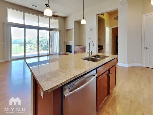 Building Photo - 307 Inverness Way S