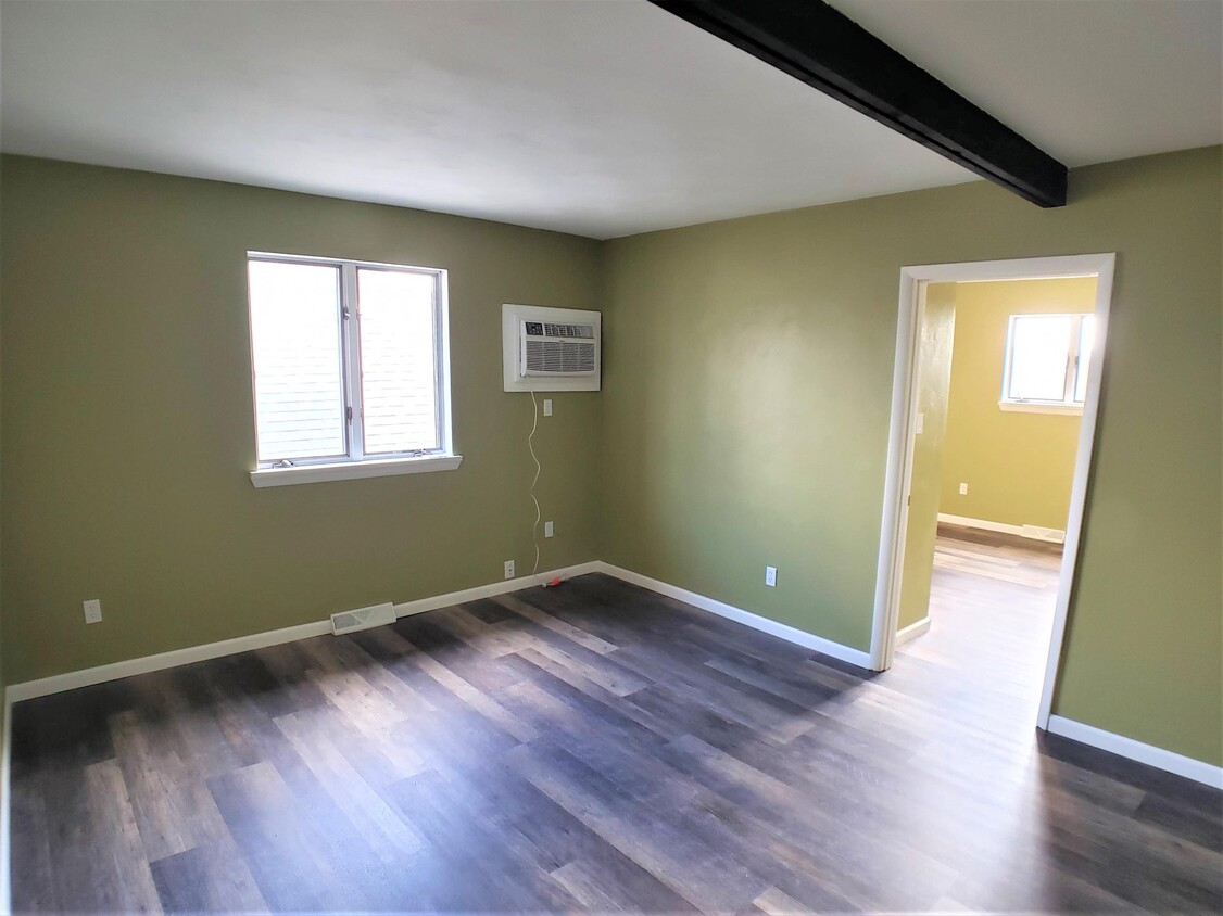 Primary Photo - 205 N 4th St