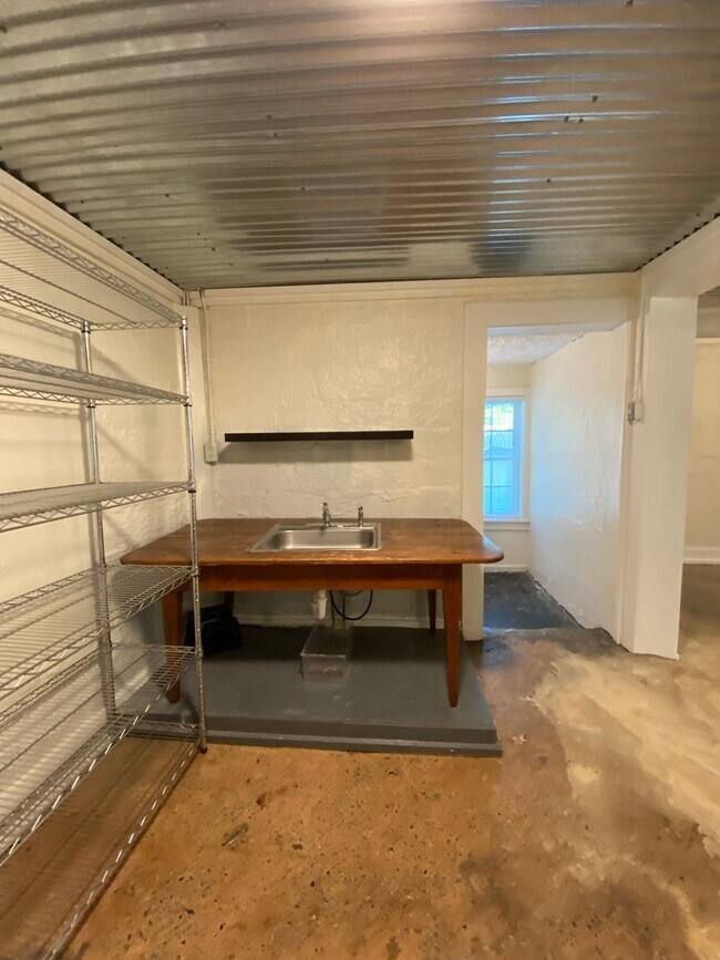 Foto del edificio - Pre-Lease for July 15, 2026 - Charming 1 bed 1 bath house near downtown Athens, Ga