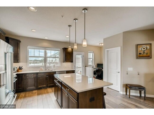 Building Photo - Spacious Modern Townhome in Prime Apple Valley Location | 4 Bed 4 Bath for $2,999!
