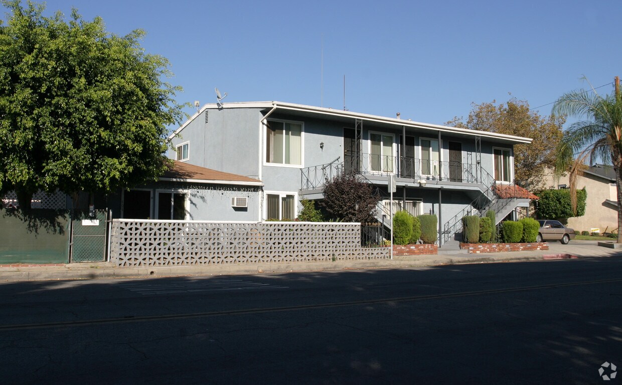 Building Photo - 400 W Olympic Blvd