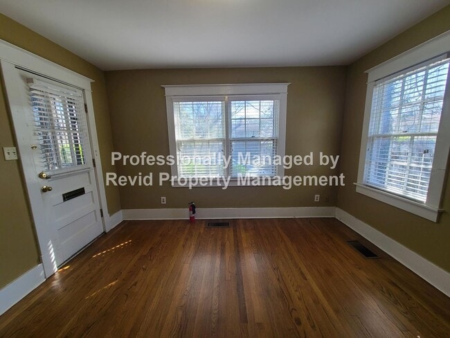 Photo - 288 N McLean Blvd Apartment